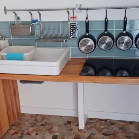 Pet Friendly & Accessible 3-bed Sleeps 6 *