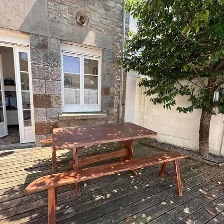 Pet Friendly & Accessible 3-bed Sleeps 6 Holiday home Sourdeval